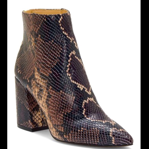 Vince Camuto Shoes - 🎁 BD Sale!!! Vince Camuto Leather Bootie